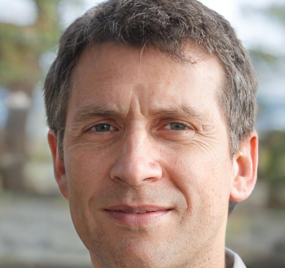 Nicolás Vega, Consultor Senior de drewyzaquer